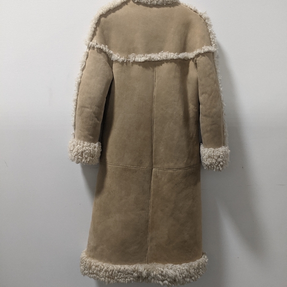 CHARITY FUNDRAISER - Authentic lambskin women's coat size small / medium - Picture 7 of 17